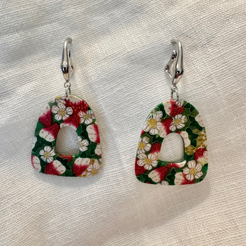 Strawberries and Daisies